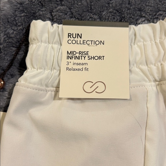 NWT White Calia by Carrie Underwood Run Collection Midrise Infinity Shorts SzM - Picture 5 of 7